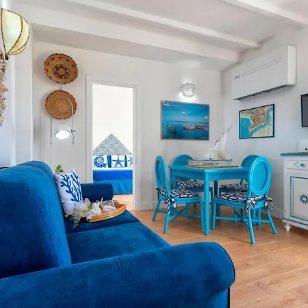 Sardinia Re - Sea View Casa Sole アパート *